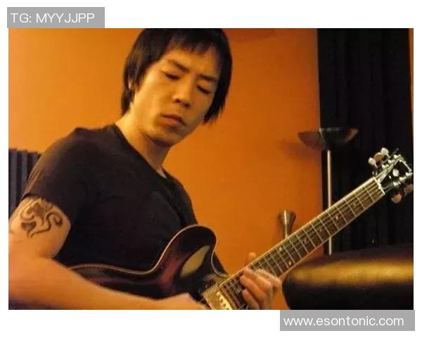 老年足球明星的传奇人生与青春梦想重燃之旅